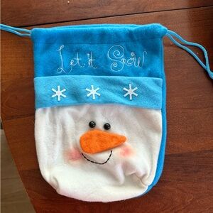 Blue and White Snowman Drawstring Bag